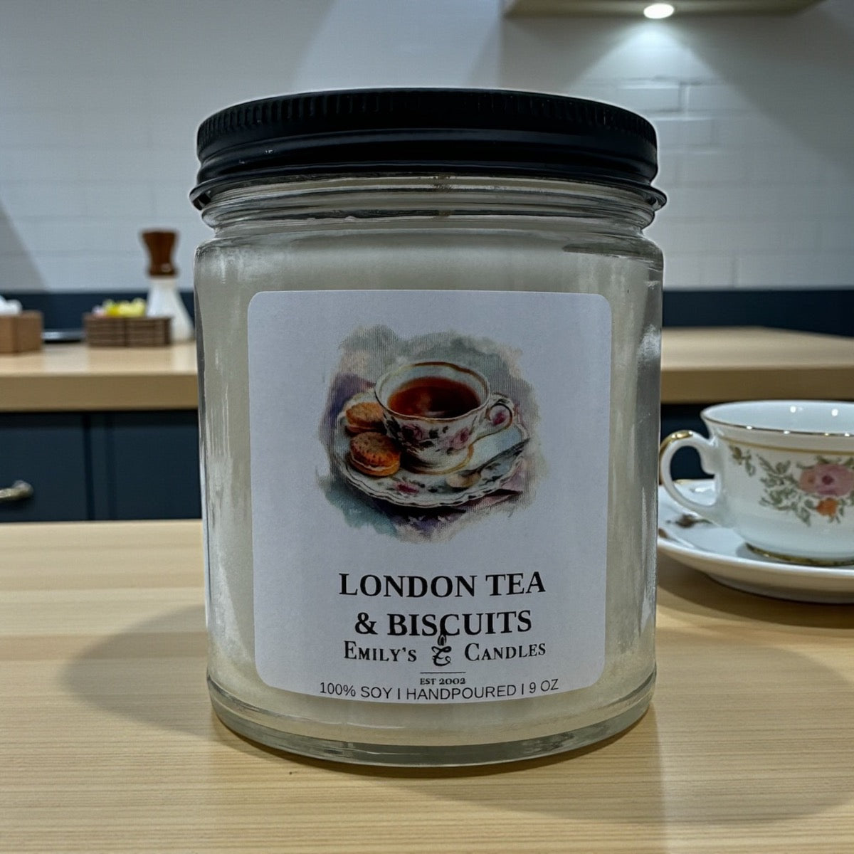 9 Oz -100% Soy Candle London Tea & Biscuits